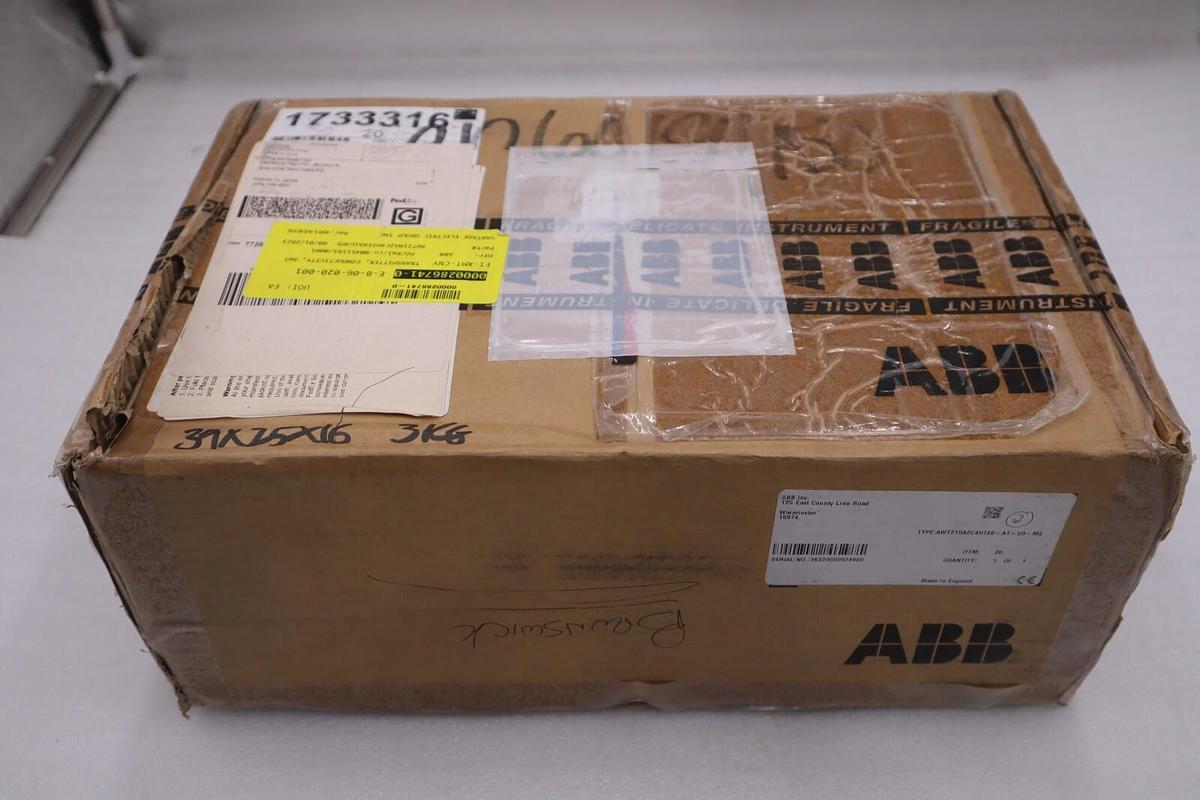 ABB AWT210 AWT210A2C4H1E6-A1-U3-M5 / AWT200062 2 WIRE TRANSMITTER CONTROL #G149A