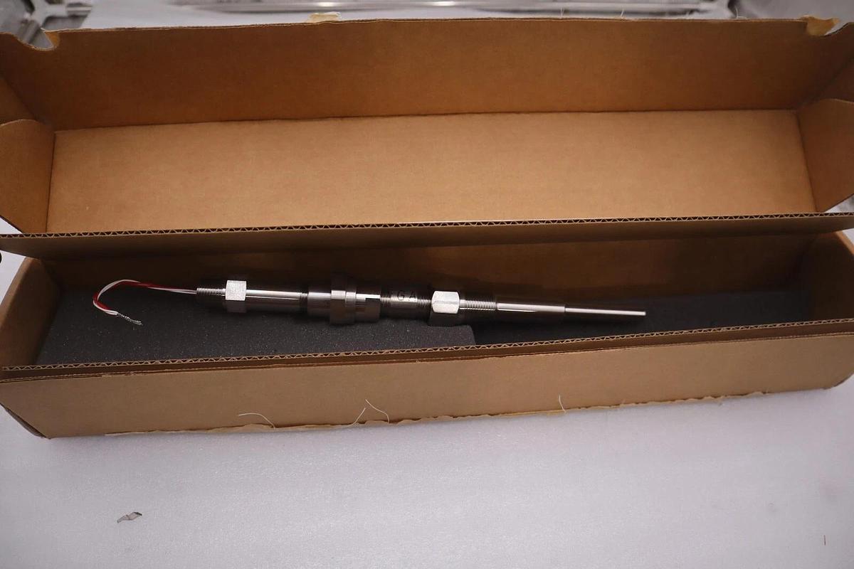 NEW IN BOX ROSEMOUNT 0068N21C30A075T22 TEMPERATURE TRANSMITTER STOCK G516