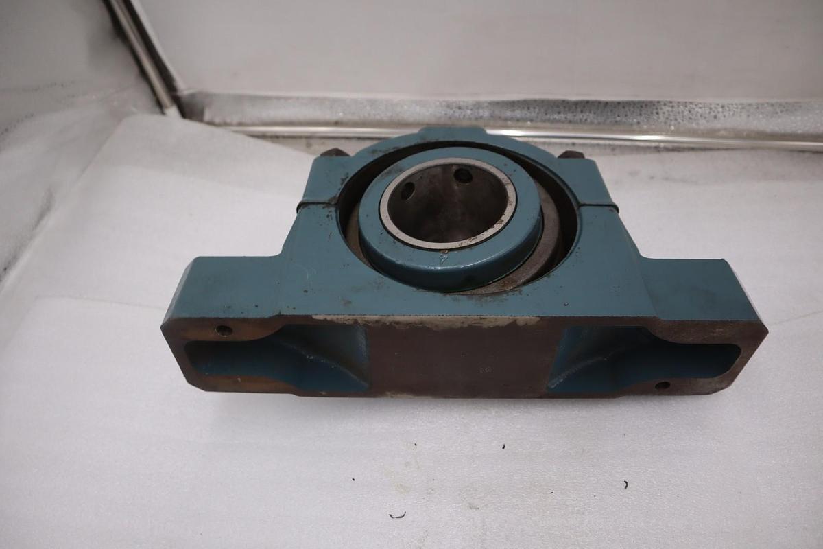 Used Dodge 023392 KDI 215 Pillow Block Roller Bearing 233 - NEW NO BOX - STOCK CC54