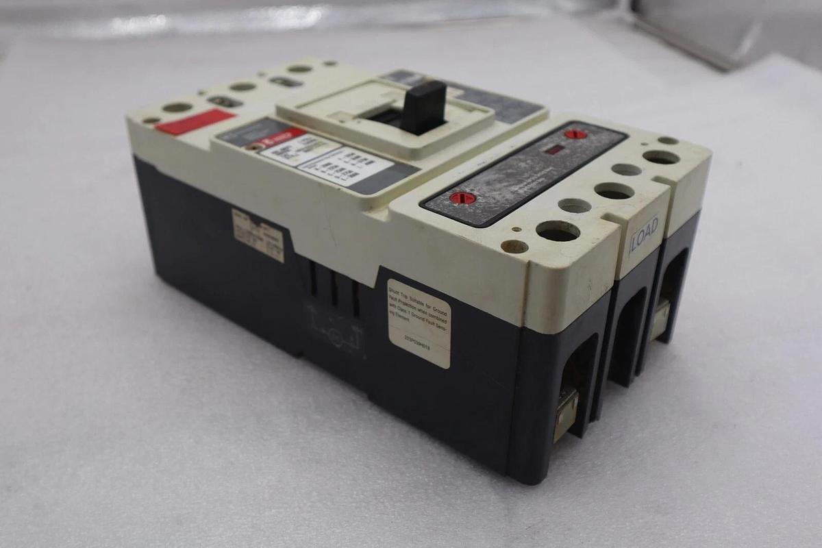Used CUTLER-HAMMER HM2P400X5WS10 MOTOR CIRCUIT PROTECTOR SERIES C 600VAC STOCK #3222