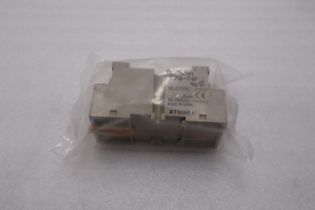 Used NEW Omron P7S-14F-END 14-Pole Relay Socket 10A STOCK H1579A