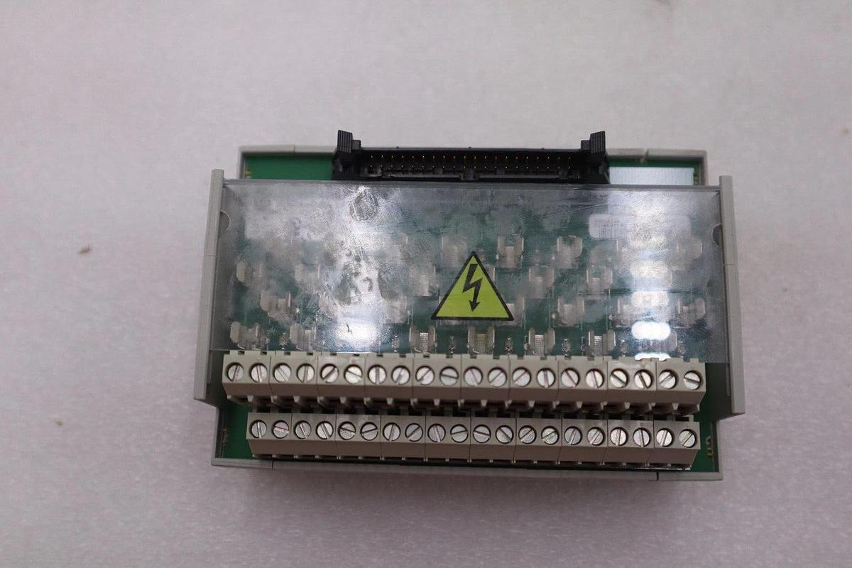 Used ALLEN BRADLEY 1492-IFM40FFS120-2 SER A Interface Module #4084