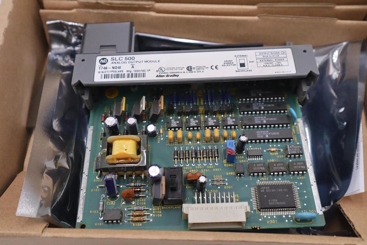 NEW OPEN BOX AB Allen-Bradley 1746-N04I Analog Output Module STOCK H48A