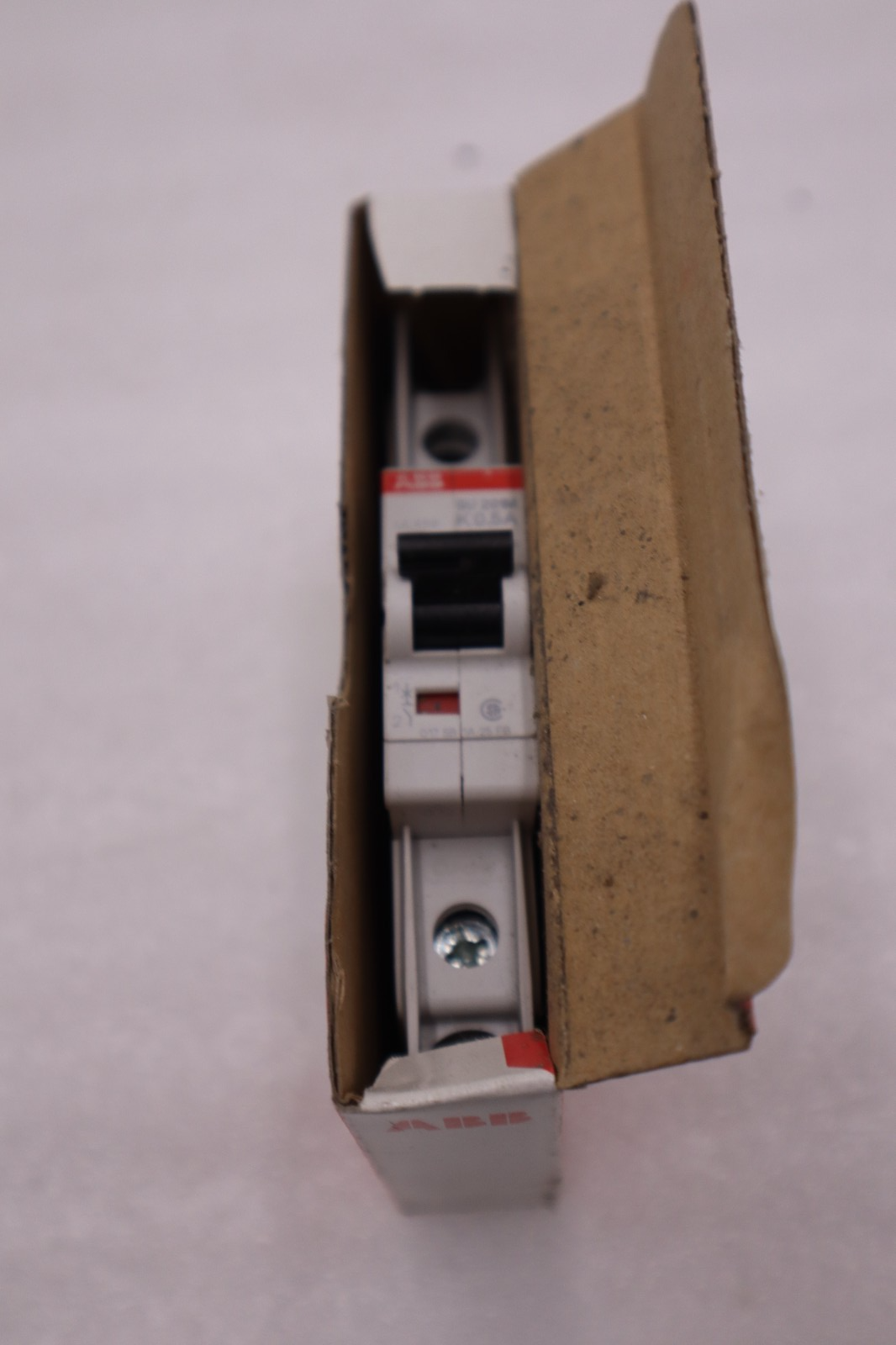 Used LOT OF 2 NEW ABB SU 201M K0,5 CIRCUIT BREAKER  2CDS 271337 R0157 STOCK H1310A