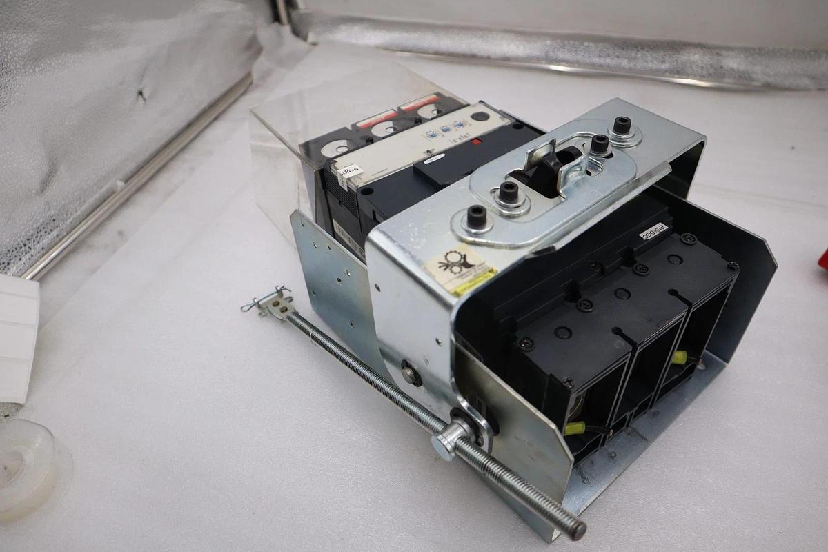 Used SQUARE D LJL36250U31X 600V 250A CIRCUIT BREAKER STK H1709