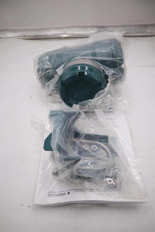 NEW YOKOGAWA AXG MAGNETIC FLOWMETER AXG4A -CFF2121JE11/MC STOCK G378A