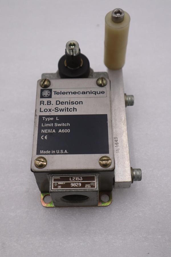 Used SQUARE D/TELEMECANIQUE  L2153 LIMIT SWITCH-NEW OPEN BOX STK L199CC
