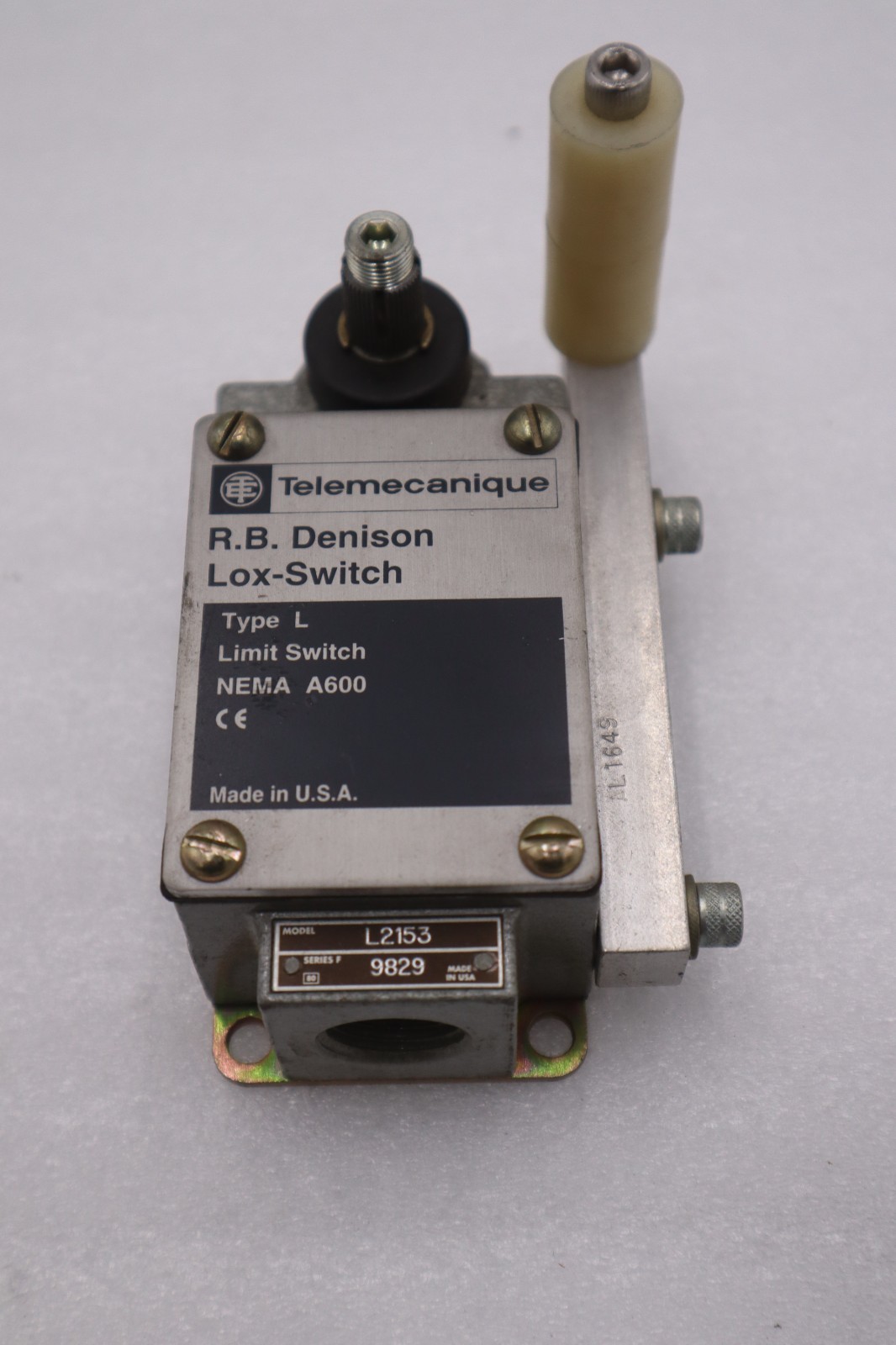 Used SQUARE D/TELEMECANIQUE  L2153 LIMIT SWITCH-NEW OPEN BOX STK L199CC