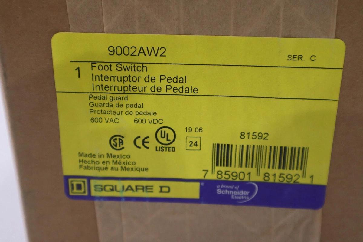 NEW SQUARE D 9002AW2 Heavy Duty Foot Switch STOCK G-190 785901815921