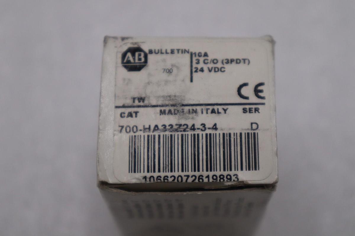 LOT OF 2 - NEW Allen Bradley 700-HA33Z24-3-4 Series D STOCK H329A