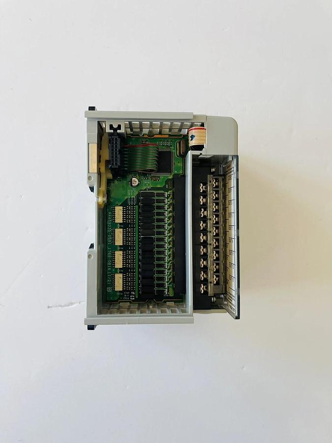 Used Lot Of 2 Allen-Bradley 1769-OB16 SER B F/W REV 3.1 Compact I/O Module #K-576