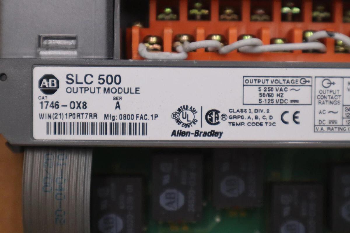 Used NEW OPEN BOX  Allen-Bradley 1746-OX8 SLC 500 Output Module 1746-0X8 STK H275
