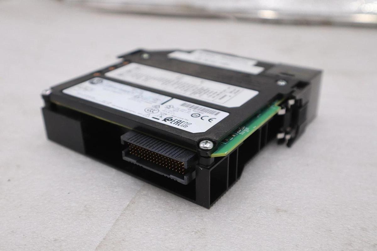 Used ALLEN BRADLEY 1756-EN2T PLC MODULE PULLED FROM USED MACHINERY STOCK GF-211A