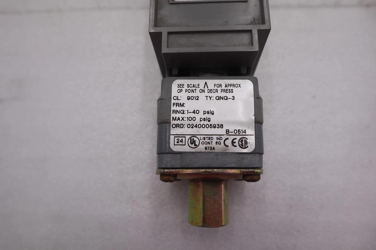 Used Square D Pressure Switch B-0514 CL: 9012 TY: GNG-3 100 Psig New Open Box #K-2167