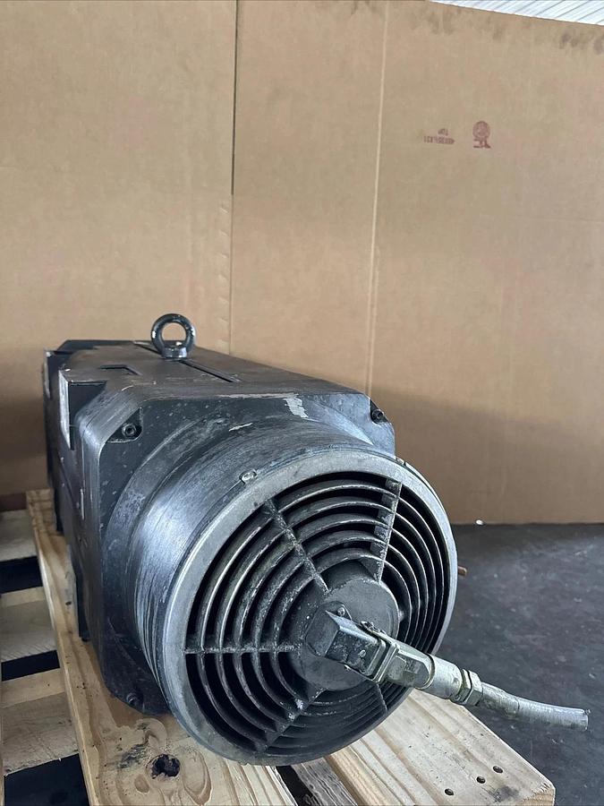 Used Rexroth R911309840 Servo 3ph Induction Motor MAD160C-0100-SA-M0-BQ0-35-V1 #HP110