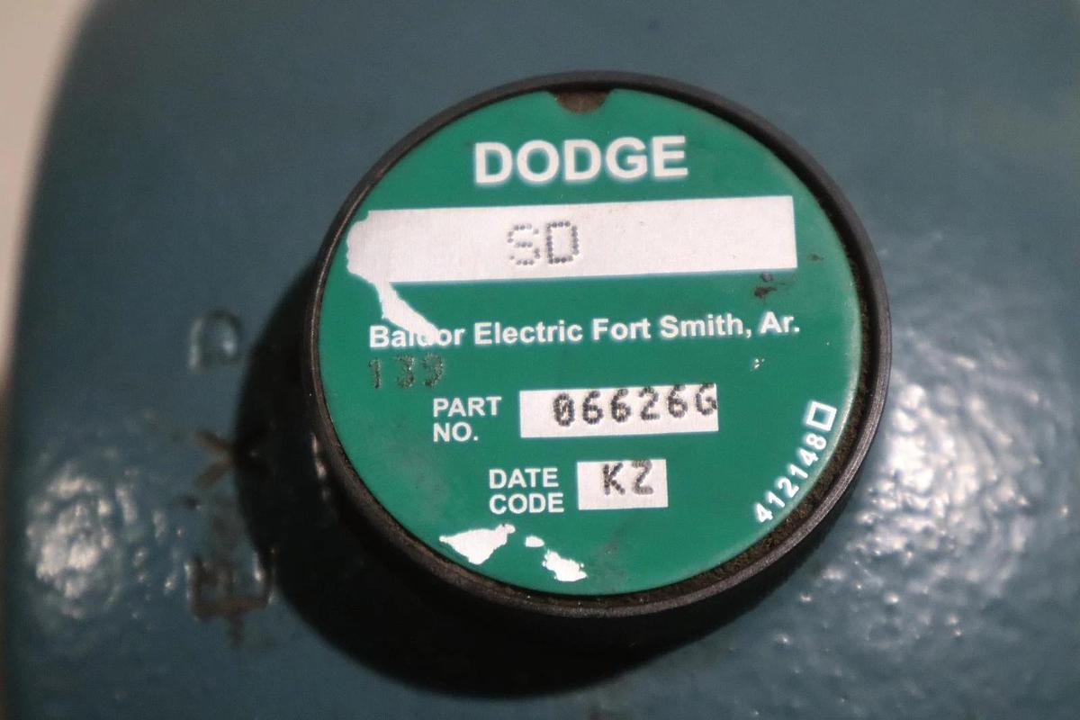 Used NEW DODGE P2B-SD-215E 066266 2-15/16" PILLOW BLOCK ROLLER BEARING - STOCK CC-52