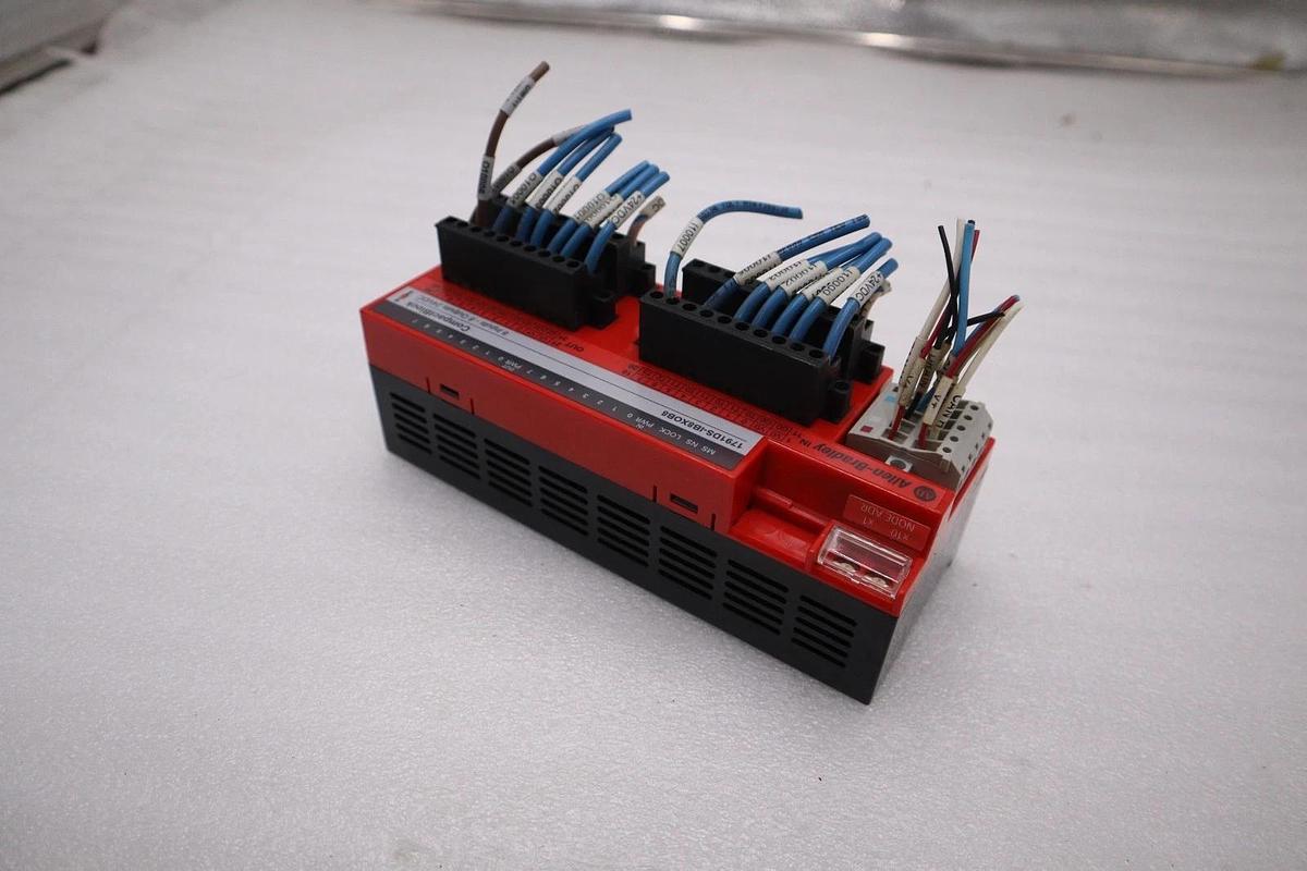 Used Allen Bradley 1791DS-IB8XOB8, Series A, CompactBlock I/O Module, 24VDC - USED