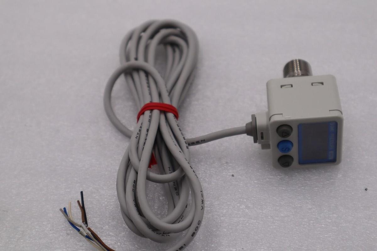 Used SMC ZSE80F-N02-T Electronic Pressure Switch Regulator NEW OPEN BOX STOCK L-512-C