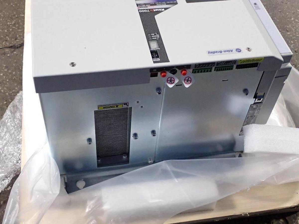 Allen-Bradley 2099-BM11-S Kinetix 7000 GuardMotion Servo Drive NEW STOCK S-671