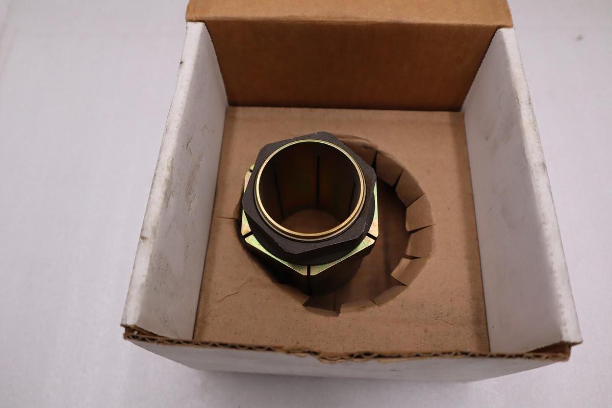 NEW IN BOX FENNER 6202560 / 6202560 2" KEYLESS BUSHINGS STOCK H843