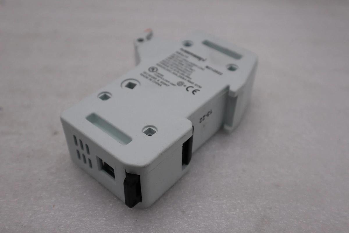 LOT OF 2 --NEW OPEN BOX Ferraz Shawmut Mersen US3J1I Fuse Holder STK K2084CC