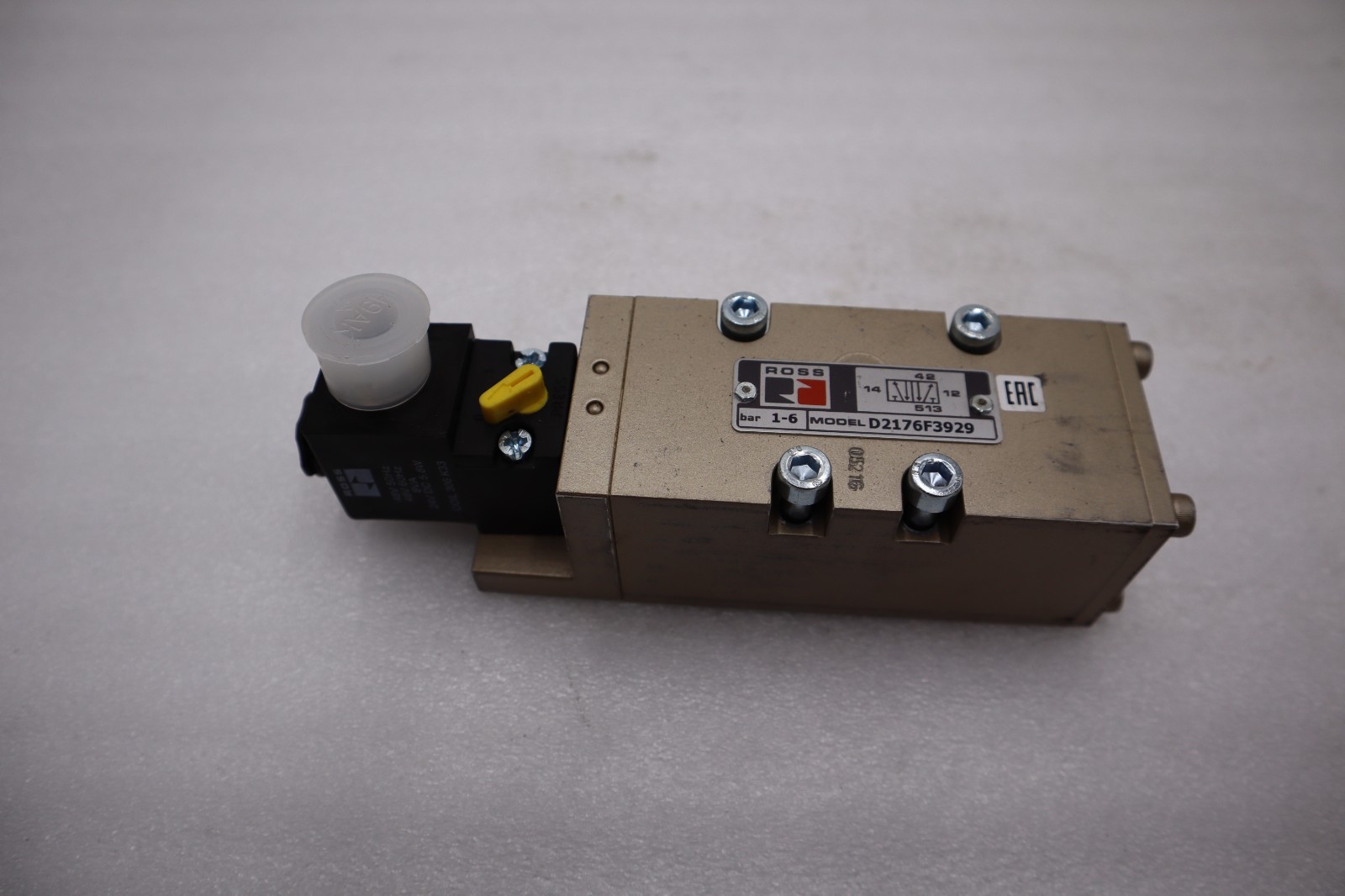 Used ROSS CONTROLS D2176F3929 / D2176F3929W PNEUMATIC VALVE STOCK H1696