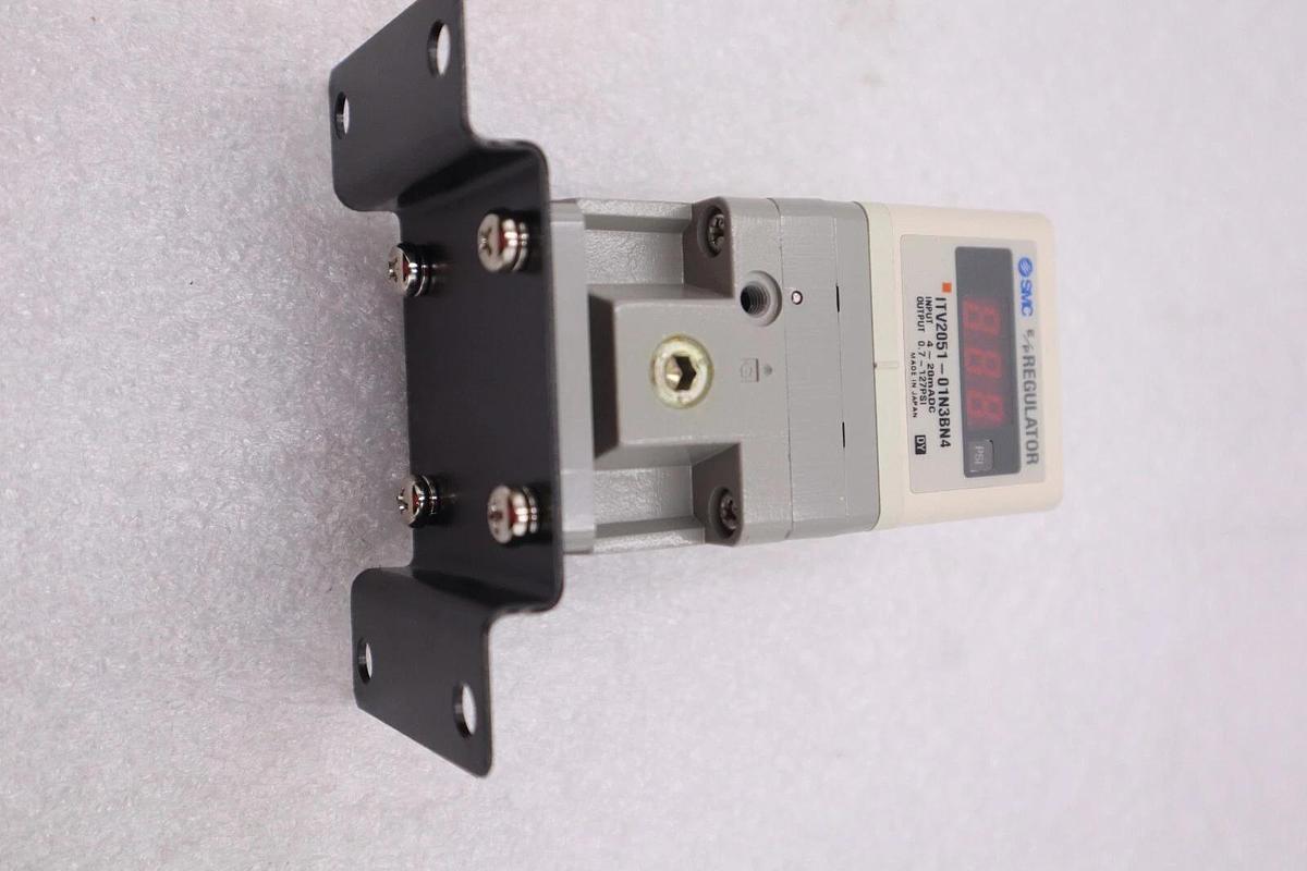Used NEW SMC ITV2051-01N3BN4 Solenoid Regulator STOCK K-2415