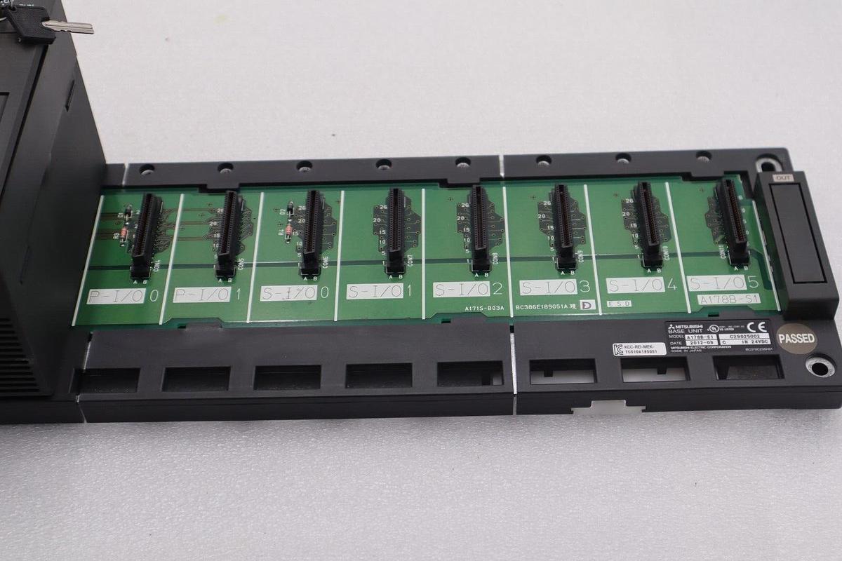 Used NEW MITSUBISHI A173UHCPU MOTION CONTROLLER W/ A178B-S1 8-SLOT BASE UNIT #L-701