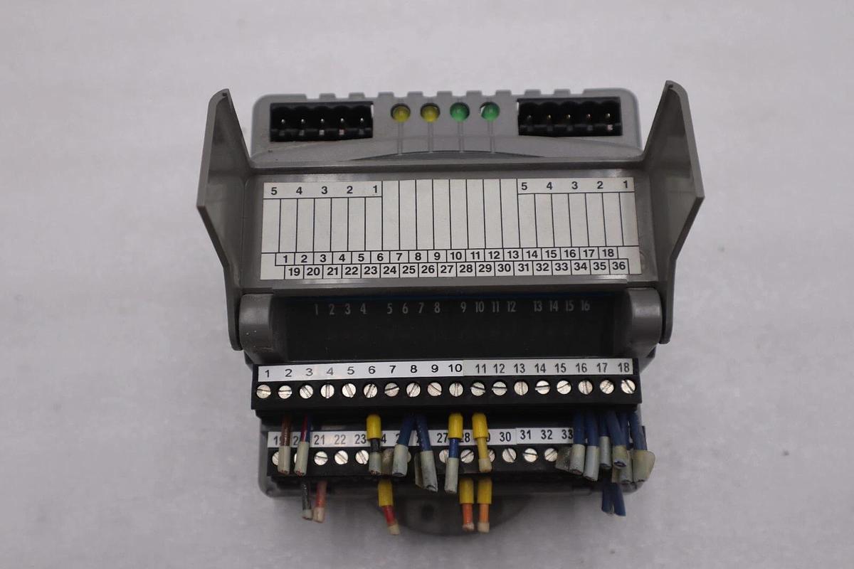 Used GIDDINGS & LEWIS M.1300.7372 R1 Input Module 24VDC SINK/SOURCE STOCK 632-D