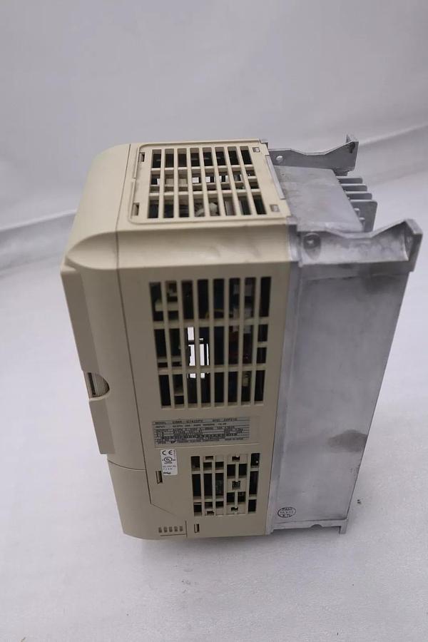 Used Yaskawa G7 Drive CIMR-G7A22P2 General-Purpose Inverter 3PH/230V/3HP STOCK 5212