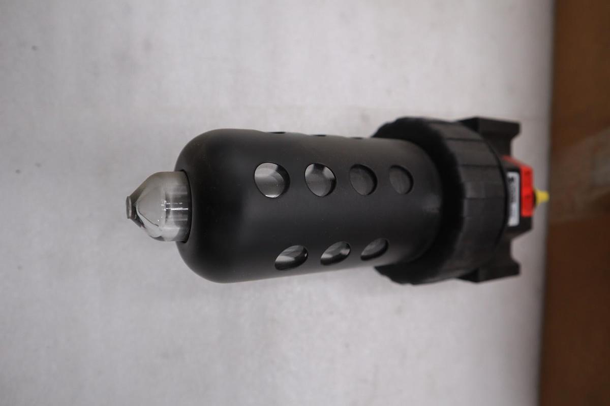 Used NEW OPEN BOX Parker 17L32BE Lubricator STOCK GF204A