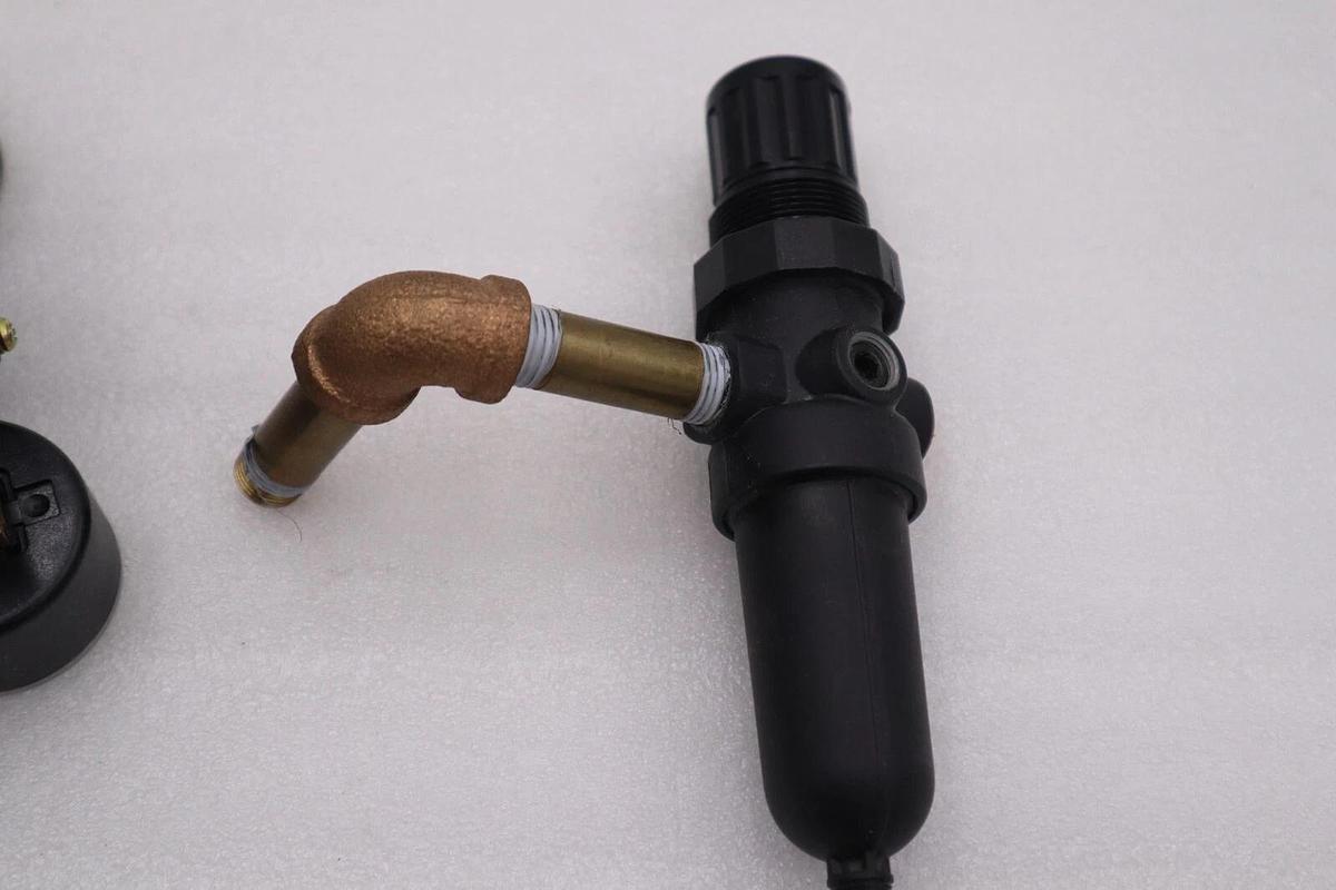 Used FOXBORO E69FB13RS AIR CONVERTER / PRESSURE REGULATOR B182C8N2LB STOCK #1703