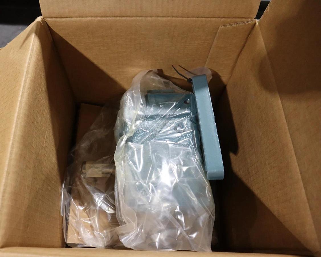 NEW IN BOX DODGE 20S10R TIGEAR-2 REDUCER GEARBOX STOCK H766