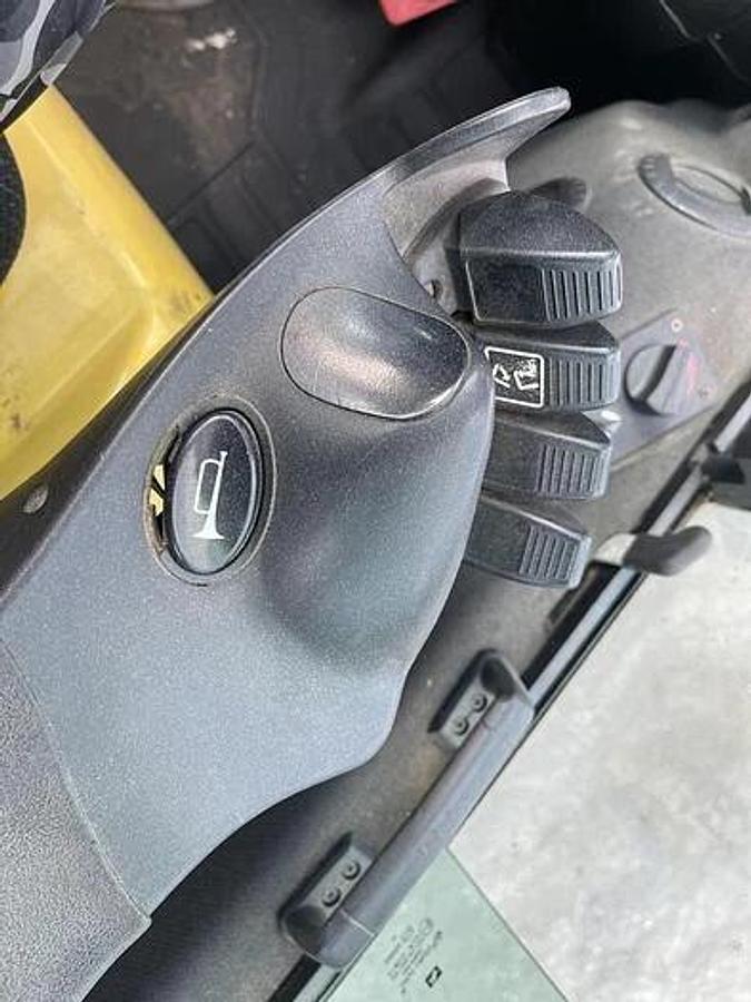 Used 12,000 POUND HYSTER MODEL S120FTPRS ENCLOSED CAB ROLL CLAMP FORKLIFT MFG. 2017