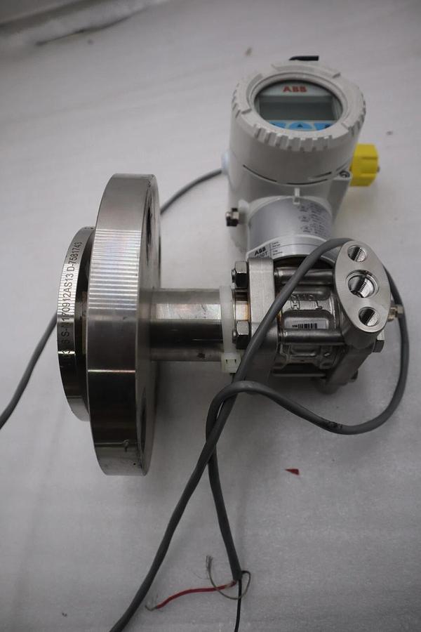Used ABB Differential Pressure Transmitter Hart 2600T S-N170912AS13 STOCK 2075-A
