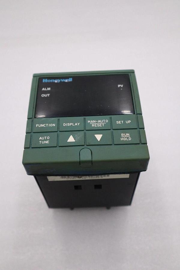Used HONEYWELL DC20EC-2-00F-1000B0-0 CONTROLLER STOCK K-382-D