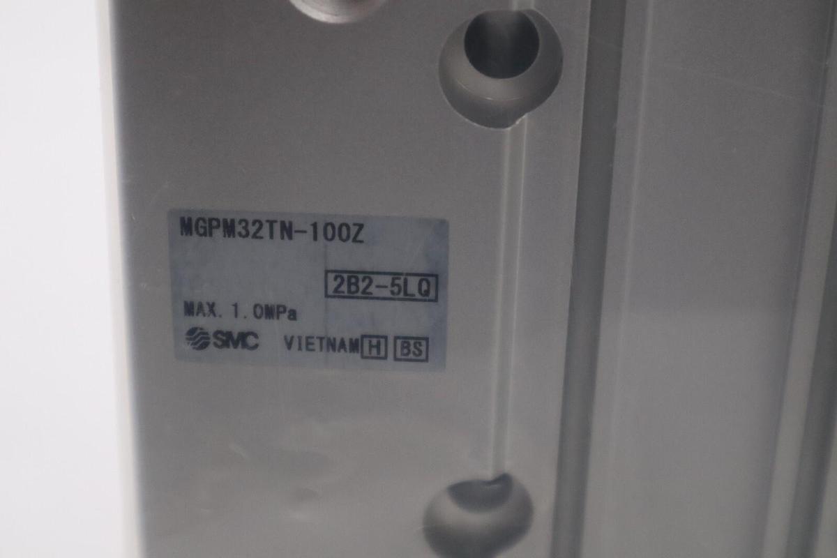NEW IN BOX SMC MGPM32TN-100Z / MGPM32TN100Z STOCK H94