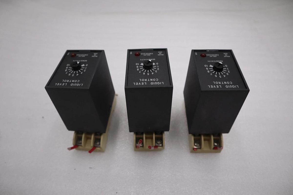 Used ENTRELEC SSAC LLC44A5A LIQUID LEVEL CONTROL 120VAC STOCK K-49-A