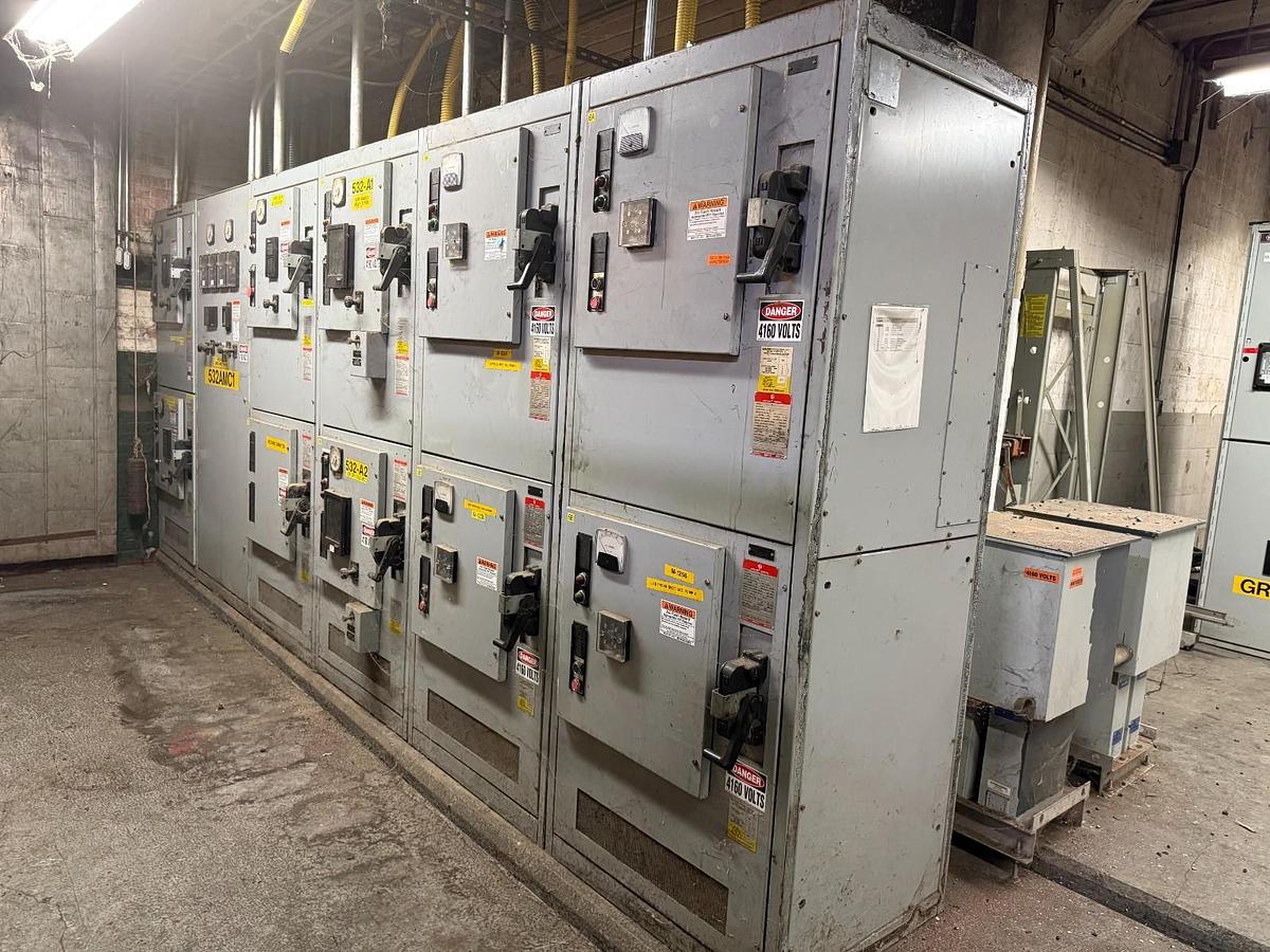 Used GE Limitamp Motor Control 4160 Volt Model CR194A148F2 Complete Switchgear System