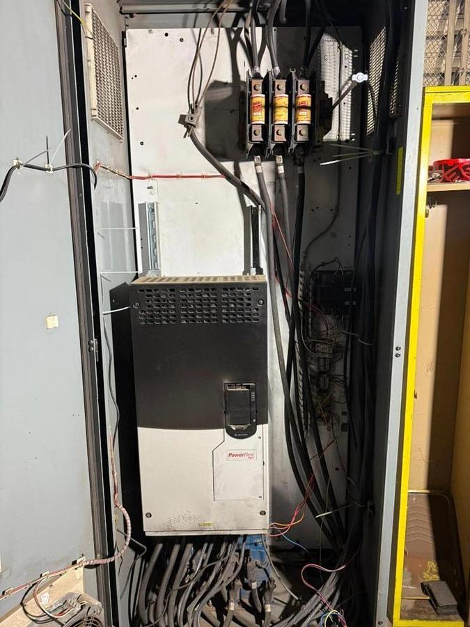 Used Allen-Bradley 250 HP 20G1ANE242AN0NNNNN AC DRIVE AIR COOLED POWERFLEX 755 600V