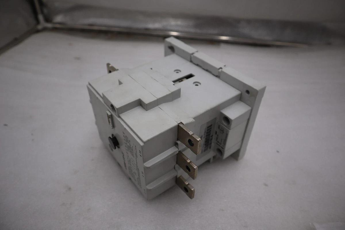 NEW OPEN BOX Allen-Bradley CAB6- 170-EI Contactor CAB6- 170-EI AB STOCK GF337