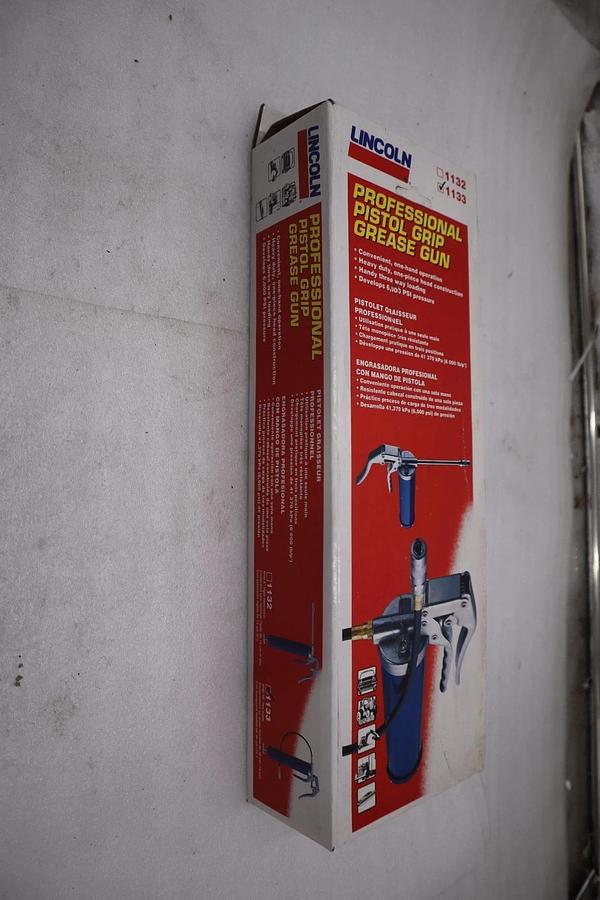 Used LINCOLN 1133 Professional Pistol-Grip Manual Grease Gun NEW STK GF200A