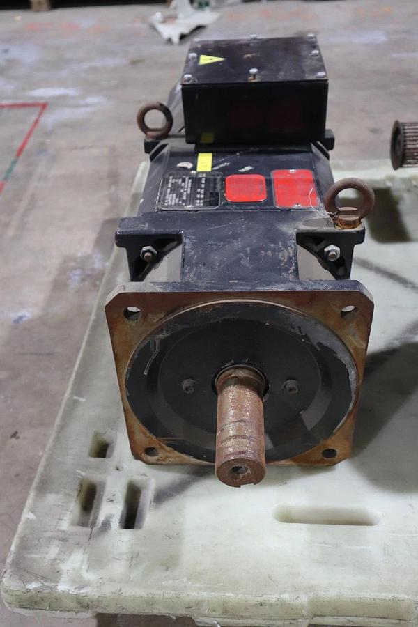 Used Allen-Bradley HPK-B1308E-SA42AA High Power AC Servo Motor (MISSING BACK COVER)