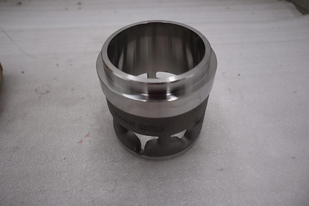 Used FISHER 2U232133272 LINEAL CAGE NEW WITH BOX STOCK 1017B