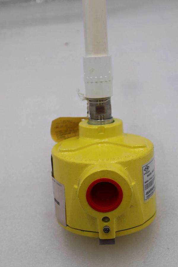 FCI FLUID COMPONENTS INTERNATIONAL FLT93A-0B1A103C1B00000 NEW STOCK 025-A