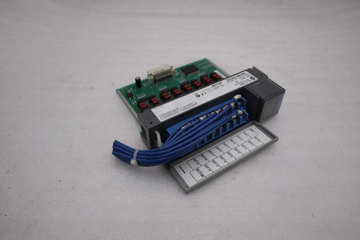 Used ALLEN BRADLEY 1746-OB16 SLC 500 OUTPUT MODULE SERIES D STK 5344A