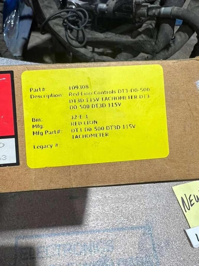 Used NEW Red Lion Controls DT3D Digital Tachometer STOCK L784CC