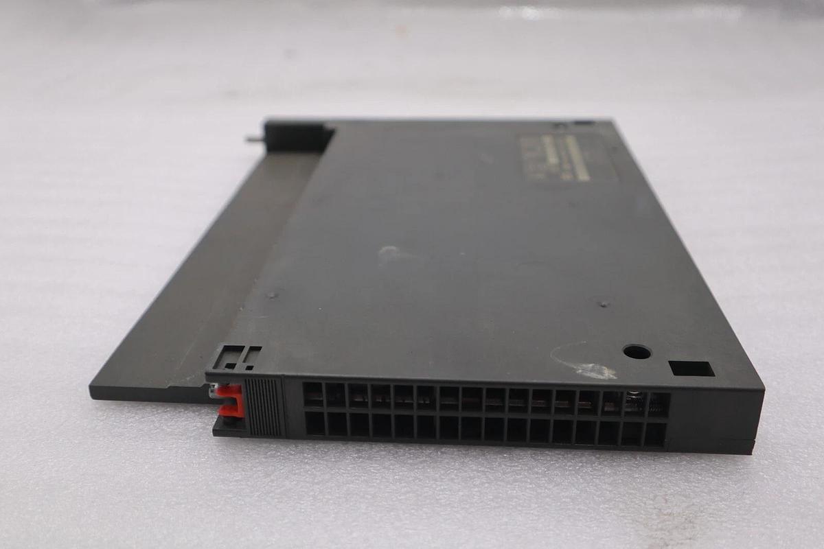 Used SIEMENS SIMATIC S7 DIGITAL OUTPUT MODULE 6ES7 422-1HH00-0AA0 STOCK K-3856