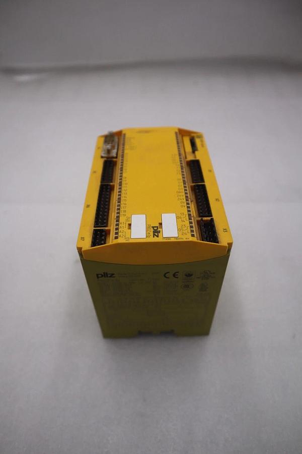 Used PILZ PNOZ M1P SAFETY RELAY MODULE 773100 STOCK K-3452