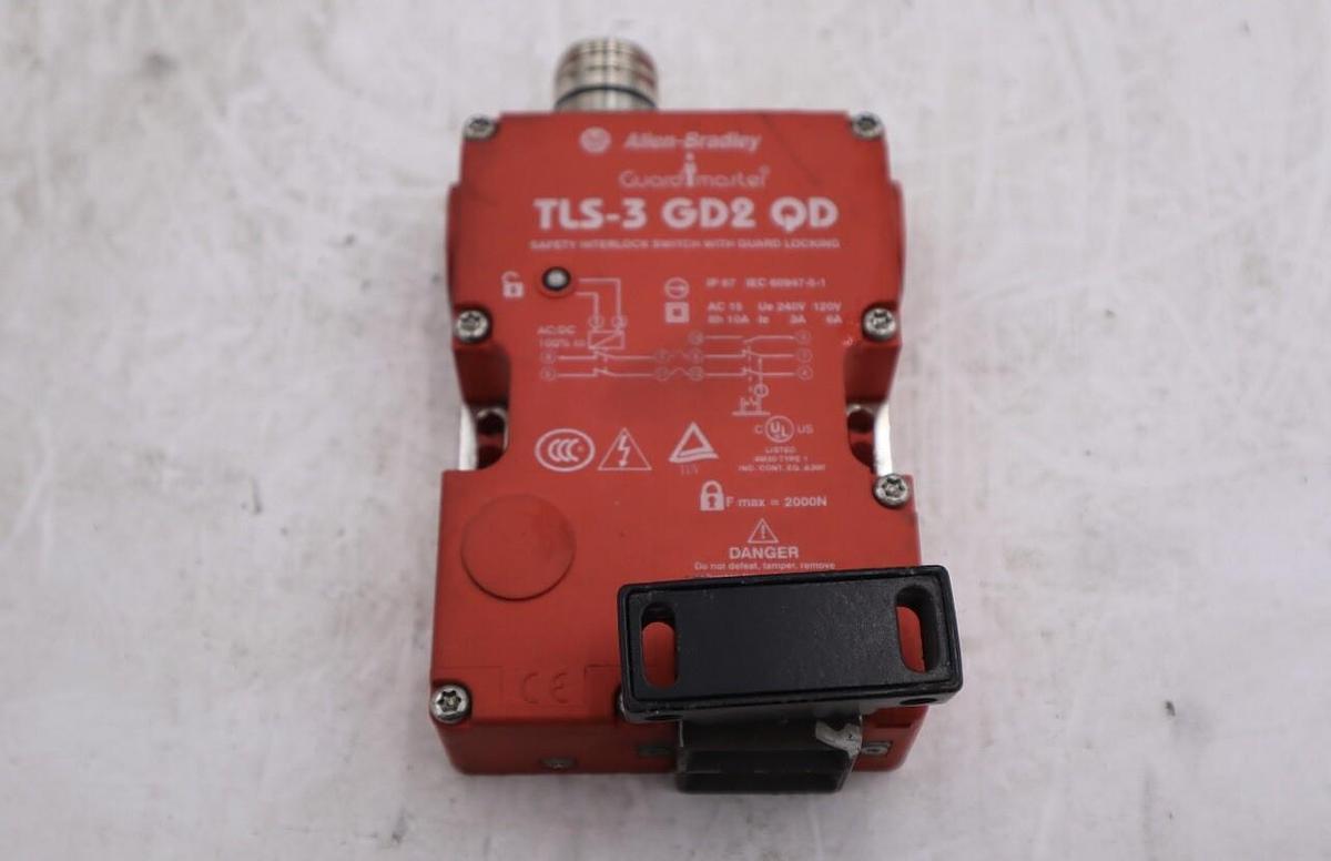 Used Allen Bradley Guardmaster TLS-3  GD2 QD SAFETY Interlock Switch TLS3GD2QD L-159